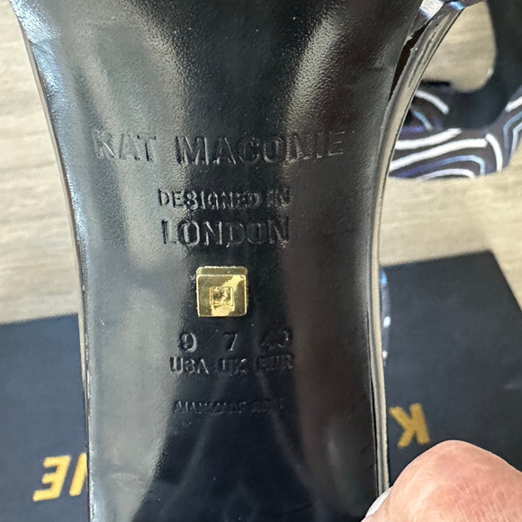 Kat Maconie Angel/Black Printed Satin Chunky High Heel Shoes like new size US 9 - Picture 14 of 16